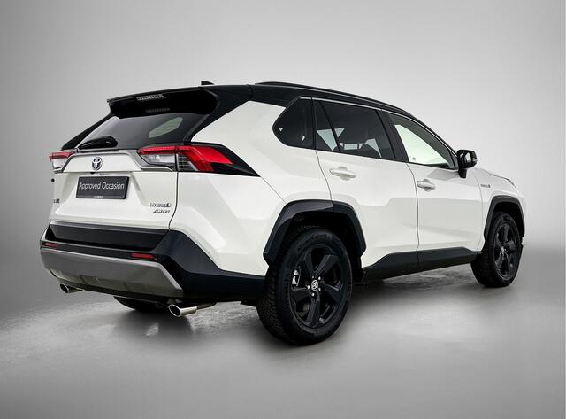 Toyota RAV4 2.5 Hybrid AWD Bi-Tone | 1650KG trekgewicht | Stoel+stuurverwarming | Elektrische Achterklep | Parkeersensoren Voor+achter | Draadloze telefoonlader | Apple CarPlay/Android Auto | Cruise Control Adaptive |