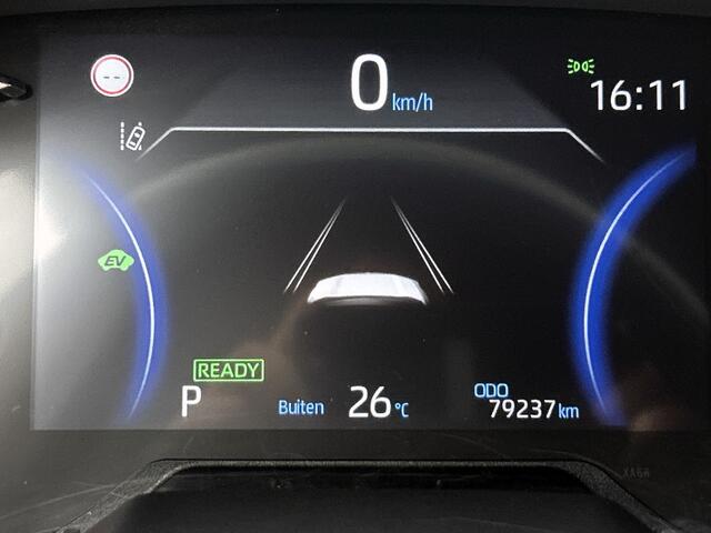 Toyota RAV4 2.5 Hybrid AWD Bi-Tone | 1650KG trekgewicht | Stoel+stuurverwarming | Elektrische Achterklep | Parkeersensoren Voor+achter | Draadloze telefoonlader | Apple CarPlay/Android Auto | Cruise Control Adaptive |