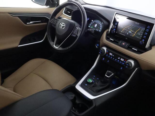 Toyota RAV4 2.5 Hybrid AWD Executive | 1650 KG trekgewicht | JBL Audio | Memory seats | 360° Camera | Stoelverwarming