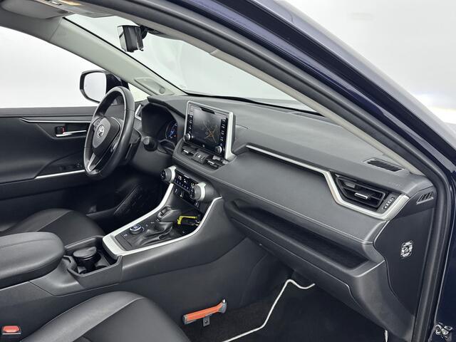 Toyota RAV4 2.5 Hybrid AWD Executive | Dealer Onderhouden | Trekhaak - 1650KG Trekgewicht | 360 Camera + Camera binnenspiegel | JBL | Dodehoek detectie | Navigatie | Apple CarPlay/Android Auto |