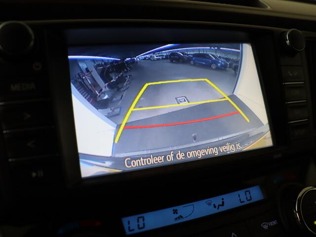 Toyota RAV4 2.5 Hybrid Dynamic | Dealer Onderhouden | 1e Eigenaar | Navigatie | Trekhaak | Cruise Control Adaptive | Climate Control | Achteruitrijcamera | Parkeersensoren voor+achter |