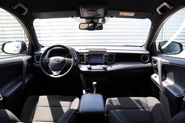 Toyota RAV4 2.5 Hybrid AWD Energy, Trekhaak, Parkeersensoren voor en achter, Zwarte velgen en dak!