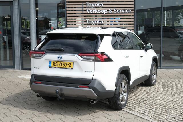 Toyota RAV4 2.5 Hybrid Executive Automaat | Panoramic view monitor | Blind S