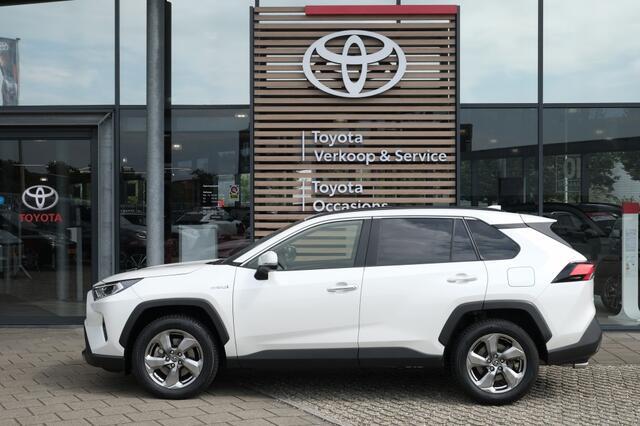 Toyota RAV4 2.5 Hybrid Executive Automaat | Panoramic view monitor | Blind S