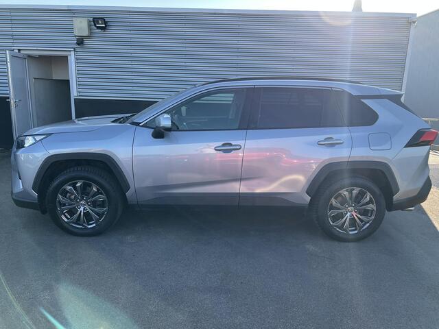 Toyota RAV4 2.5 Hybrid AWD Business Apple Carplay en/of Android auto navigatie, Parkeersensoren voor + achter, Achteruitrijcamera, LMV, Adaptieve cruise control,