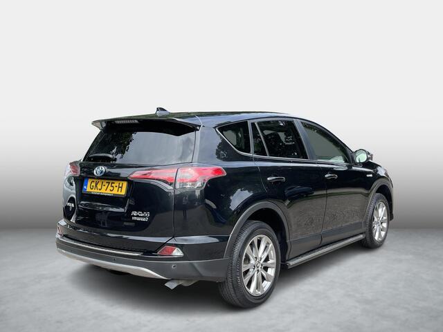 Toyota RAV4 2.5 Hybrid Executive | Panorama dak | Dodehoek detectie | 360° camera | Trekhaak| Adaptive cruise control | Keyless entry | Lederen bekleding | Voorstoelen verwarmd | Parkeersensoren |