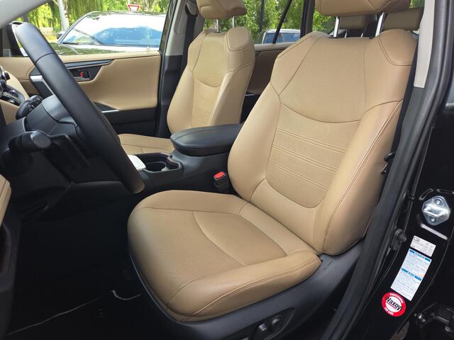 Toyota RAV4 2.5 Hybrid AWD Executive | Trekhaak | Apple CarPlay | Schuifdak | Rijklaar incl. garantie |