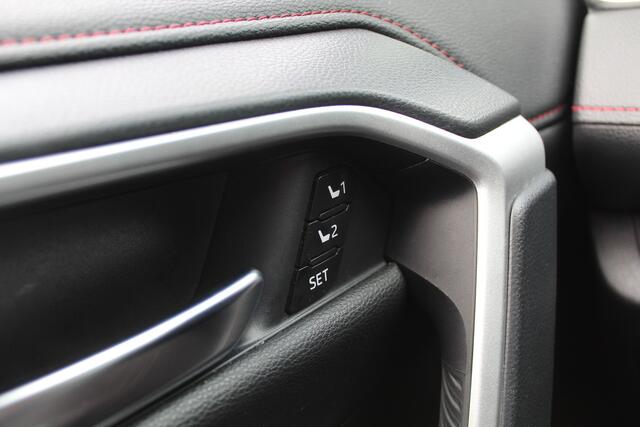 Toyota RAV4 2.5 Plug-in Hybrid AWD Bi-Tone Plus | Rijklaar | Panodak | Navi | JBL | HUD | Leder | Stoel- koeling/verwarming | 360 Camera | Memory