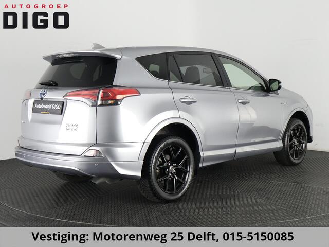 Toyota RAV4 2.5 STYLE HYBRIDE 4-WD SILVERLINE GARANTIE 4-2028* 1650 TREKGEWICHT . GARANTIE TOT 04-2028! . PARKEERSENSOREN VOOR & ACHTER . KEYLESS ENTRY .