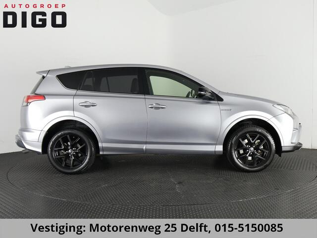 Toyota RAV4 2.5 STYLE HYBRIDE 4-WD SILVERLINE GARANTIE 4-2028* 1650 TREKGEWICHT . GARANTIE TOT 04-2028! . PARKEERSENSOREN VOOR & ACHTER . KEYLESS ENTRY .