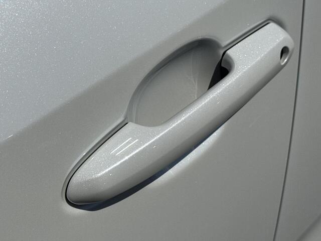 Toyota RAV4 2.5 Hybrid AWD Bi-Tone | Navigatie | Stoel - en stuurverwarming | Mag 1650KG trekken |