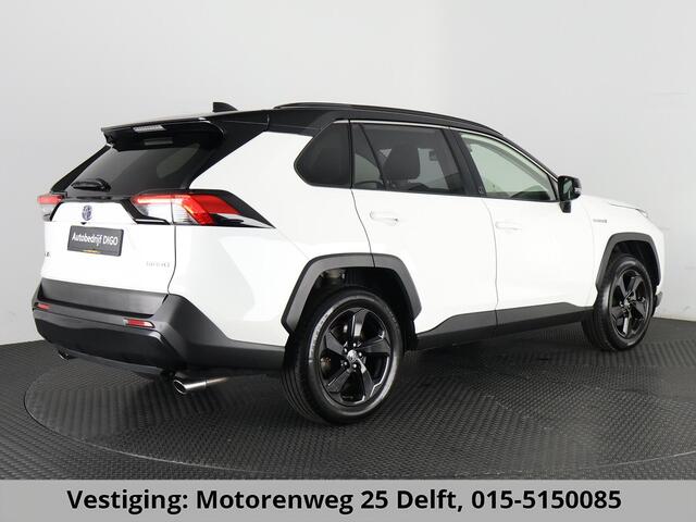 Toyota RAV4 2.5 HYBRID 4WD DYNAMIC PACK GARANTIE TOT 05-2031! SLECHTS 39.000 KM! 1650 KG TREKGEWICHT. STUUR & STOELVERWARMING . NAVIGATIE .PDC V & A .