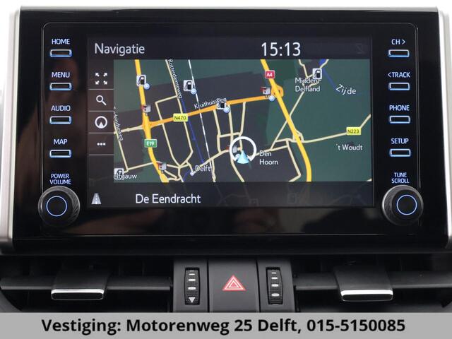 Toyota RAV4 2.5 HYBRID 4WD DYNAMIC PACK GARANTIE TOT 05-2031! SLECHTS 39.000 KM! 1650 KG TREKGEWICHT. STUUR & STOELVERWARMING . NAVIGATIE .PDC V & A .