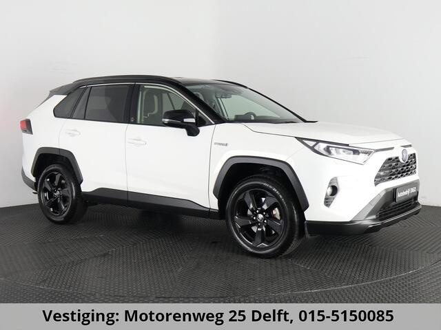 Toyota RAV4 2.5 HYBRID 4WD DYNAMIC PACK GARANTIE TOT 05-2031! SLECHTS 39.000 KM! 1650 KG TREKGEWICHT. STUUR & STOELVERWARMING . NAVIGATIE .PDC V & A .