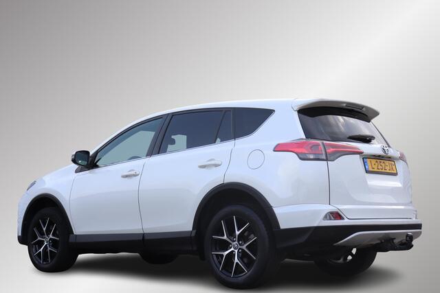 Toyota RAV4 2.5 Hybrid Style, Trekhaak, Stoelverwarming, BSM, NAVI!