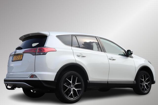 Toyota RAV4 2.5 Hybrid Style, Trekhaak, Stoelverwarming, BSM, NAVI!