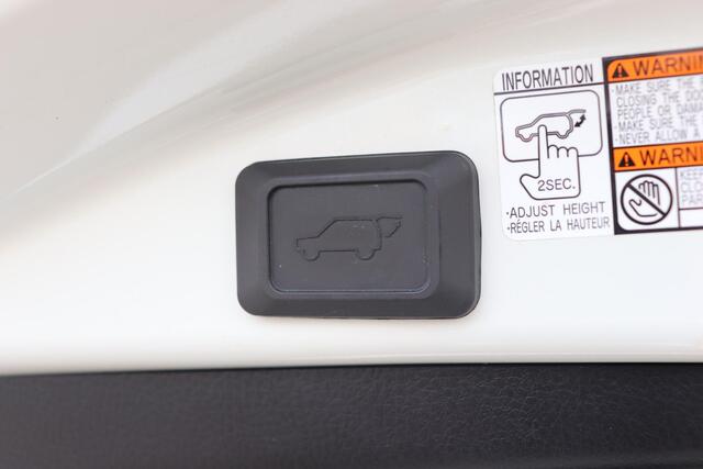 Toyota RAV4 2.5 Hybrid Style, Trekhaak, Stoelverwarming, BSM, NAVI!