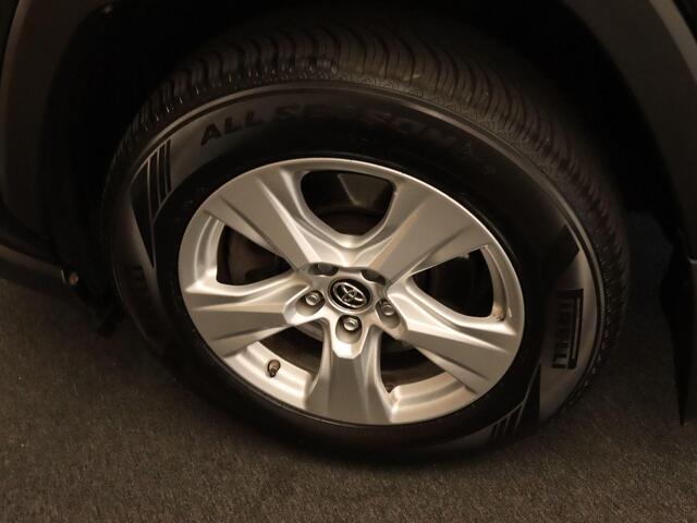 Toyota RAV4 2.0 VVT-iE Dynamic - AWD - VOORSTOELEN VERWARMD - KEYLESS START - ACHTERUITRIJCAMERA - PARKEERSENSOREN VOOR EN ACHTER - AFNEEMBARE TREKHAAK - STUURVERWARMING - CLIMATE CONTROL - CRUISE CONTROL ADAPTIEF