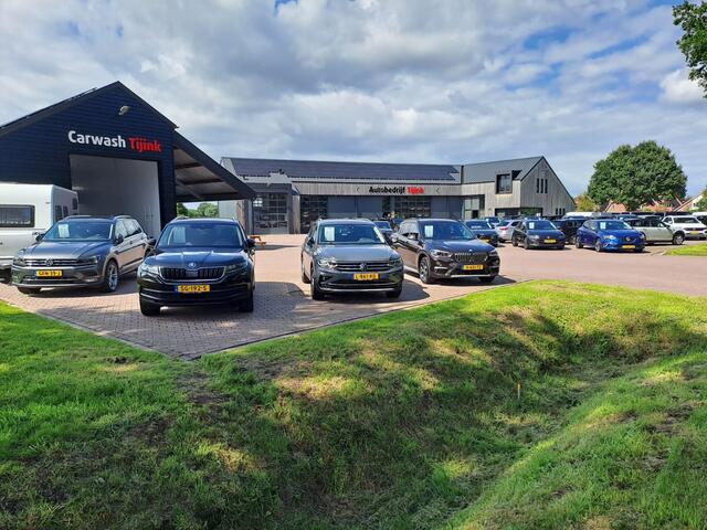 Toyota RAV4 2.5 Hybrid AWD Executive | LED | Trekhaak | Leder | Stoelverwarming | ACC | Elek. achterklep | Keyless | Navi | Elek. verstelb. stoelen |