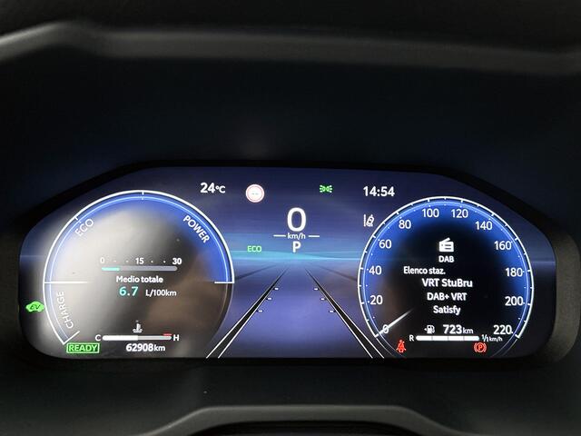 Toyota RAV4 2.5 Hybrid Style | BTW voertuig | Stoelverwarming | Parkeersensoren voor+achter | Elektrische achterklep | Draadloze telefoonlader | Navigatie | Apple CarPlay/Amdroid auto |