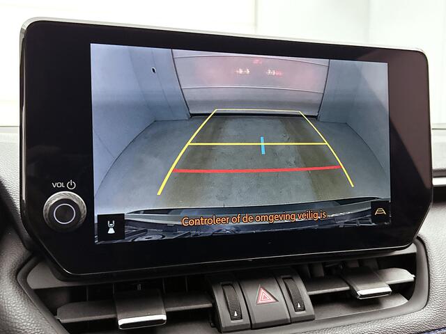 Toyota RAV4 2.5 Hybrid Style | BTW voertuig | Stoelverwarming | Parkeersensoren voor+achter | Elektrische achterklep | Draadloze telefoonlader | Navigatie | Apple CarPlay/Amdroid auto |