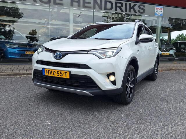 Toyota RAV4 2.5 Hybrid AWD Style | Trekhaak 1650kg!| Leder-Stof | CarPlay / Android Auto | Camera | LED |