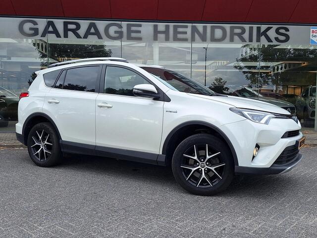 Toyota RAV4 2.5 Hybrid AWD Style | Trekhaak 1650kg!| Leder-Stof | CarPlay / Android Auto | Camera | LED |