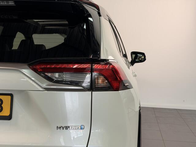 Toyota RAV4 2.5 Hybrid Bi-Tone | Schuif - / kanteldak | Trekhaak | Dealeronderhouden |