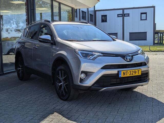 Toyota RAV4 2.5 Hybrid Dynamic | Afn. Trekhaak | All-Season | Keyless | Elek. Kofferklep | Camera | Navi