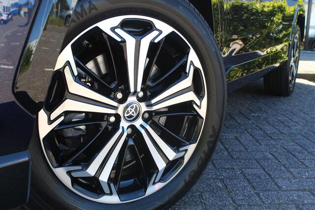 Toyota RAV4 2.5 Plug-in Hybrid AWD Bi-Tone Plus | Rijklaar | Panodak | Trekhaak | Navi | JBL | HUD | Leder | Stoel- koeling/verwarming | 360 Camera | Memory
