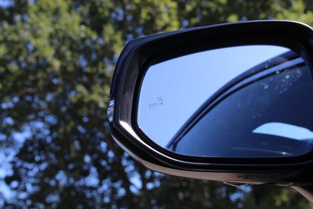 Toyota RAV4 2.5 Plug-in Hybrid AWD Bi-Tone Plus | Rijklaar | Panodak | Trekhaak | Navi | JBL | HUD | Leder | Stoel- koeling/verwarming | 360 Camera | Memory