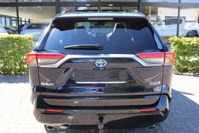 Toyota RAV4 2.5 Plug-in Hybrid AWD Bi-Tone Plus | Rijklaar | Panodak | Trekhaak | Navi | JBL | HUD | Leder | Stoel- koeling/verwarming | 360 Camera | Memory