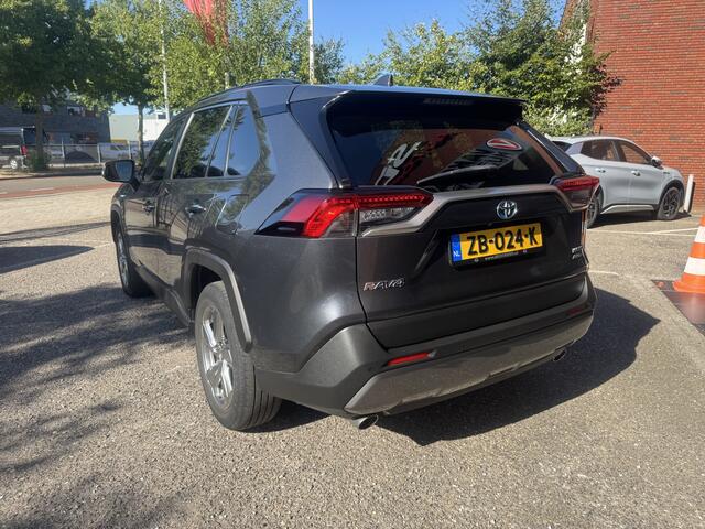 Toyota RAV4 2.5 Hybrid AWD Executive // MEMORY SEATS // JBL PREMIUM AUDIO // LEDEREN BEKLEDING // 1650 TREKGEWICHT //