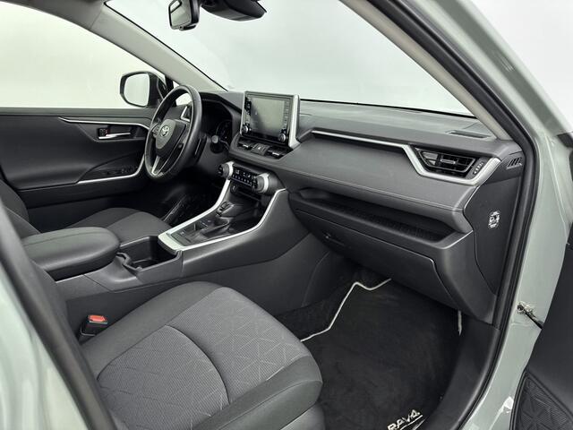 Toyota RAV4 2.5 Hybrid Business