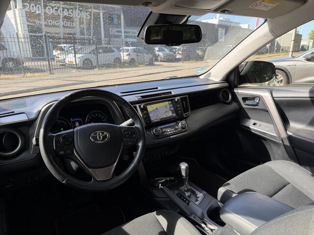 Toyota RAV4 2.5 HYBRID AWD DYNAMIC GARANTIE 4-2029! TREKHAAK . PARKEERSENSOREN VOOR & ACHTER . STOEL/STUUR VERWARMING .