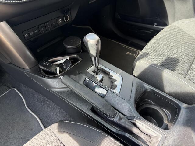 Toyota RAV4 2.5 HYBRID AWD DYNAMIC GARANTIE 4-2029! TREKHAAK . PARKEERSENSOREN VOOR & ACHTER . STOEL/STUUR VERWARMING .