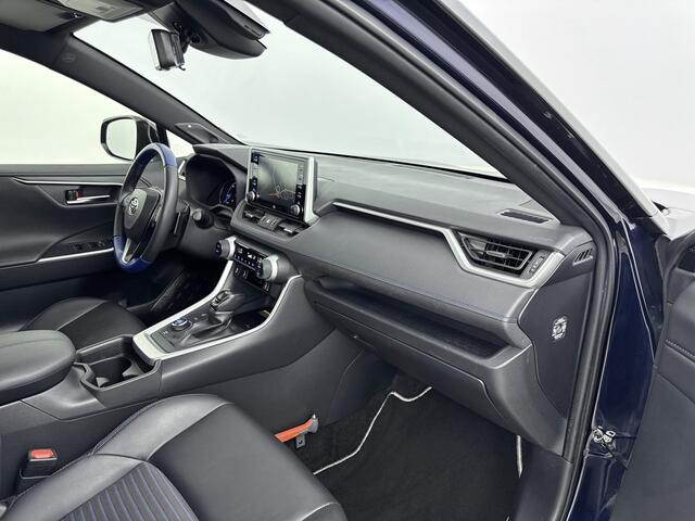Toyota RAV4 2.5 Hybrid AWD Bi-Tone Innovation Pack | Dealer Onderhouden | Trekhaak - 1650KG Trekgewicht | JBL | 360 camera+Camera functie binnenspiegel | Dodehoek detectie | Elektrische achterklep | Navigatie | Apple CarPlay/Android Auto | Cr