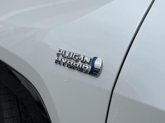 Toyota RAV4 2.5 Plug-in Hybrid AWD Bi-Tone Plus