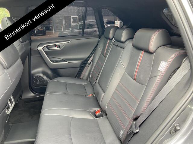 Toyota RAV4 2.5 Plug-in Hybrid AWD Bi-Tone Plus | 1500 KG trekgewicht | JBL Audio | Stoelverwarming & ventilatie | Memory Seats | Panoramadak