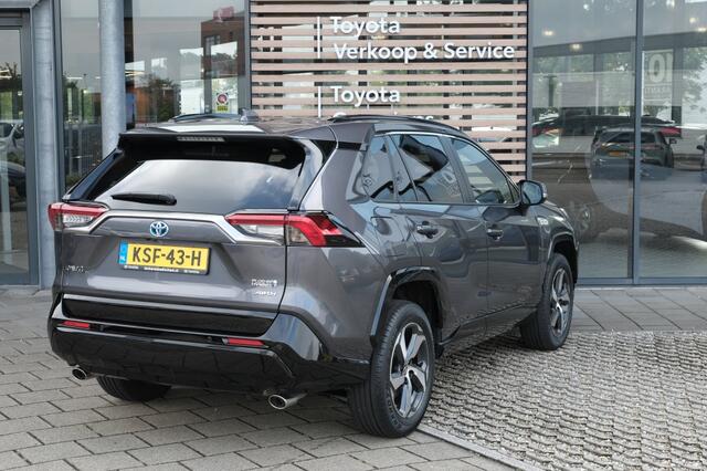 Toyota RAV4 2.5 Plug-in Hybrid 304PK Style Automaat | Innovation Pack | Instapverlichting aan bestuurders- en passagierszijde | Camerafunctie in binnenspiegel (Smart Rear View Mirror) | Rear Cross Traffic Alert