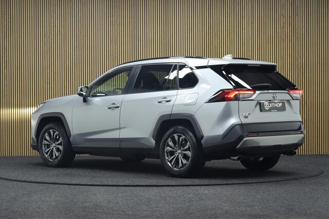 Toyota RAV4 2.5 Hybrid AWD Executive | Adaptive-cruise | Camera | Clima | Apple Carplay & Android Auto | Elek. Achterklep | Navigatie | Bearlock | Stoelverwarming | Keyless | LM Velgen