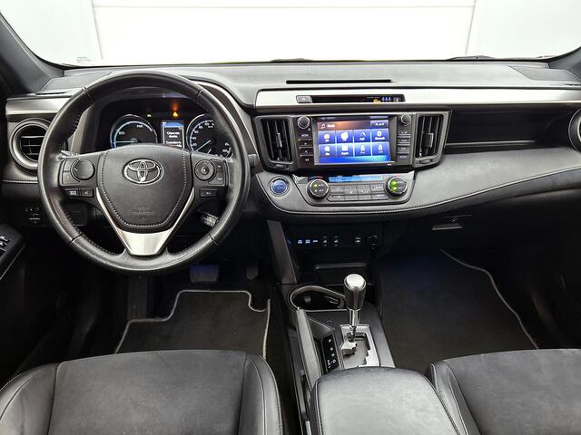 Toyota RAV4 2.5 Hybrid AWD Style | Dealer Onderhouden | 1650KG Trekgewicht | Stoelverwarming | Climate Control | Cruise Control Adaptive | Achteruitrijcamera | Parkeersensoren voor+achter | Elektrisch verstelbare stoel |