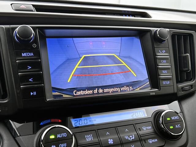 Toyota RAV4 2.5 Hybrid AWD Style | Dealer Onderhouden | 1650KG Trekgewicht | Stoelverwarming | Climate Control | Cruise Control Adaptive | Achteruitrijcamera | Parkeersensoren voor+achter | Elektrisch verstelbare stoel |