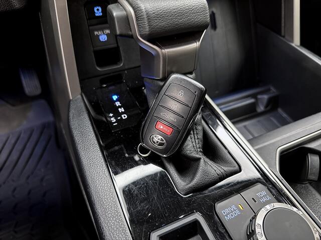 Toyota TUNDRA V6 SR5 Double Cab | Trekhaak | 3500 kg trekgewicht |Apple Carplay / Android Auto | All Terrain Banden |