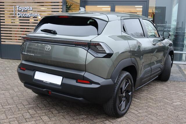 Toyota URBAN CRUISER Dynamic 61 kWh , Nieuw en direct leverbaar met ¤1.500 demovoordeel