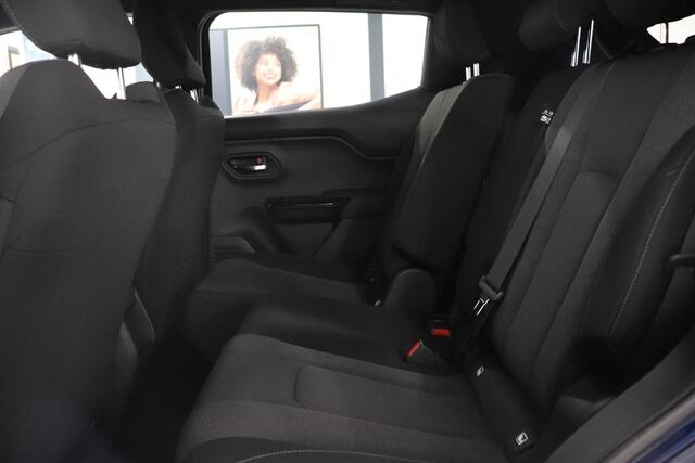 Toyota URBAN CRUISER Dynamic 61 kWh, Stuur & Stoel verwarming, Apple Carply & Android Auto, 67kW DC, Camera!