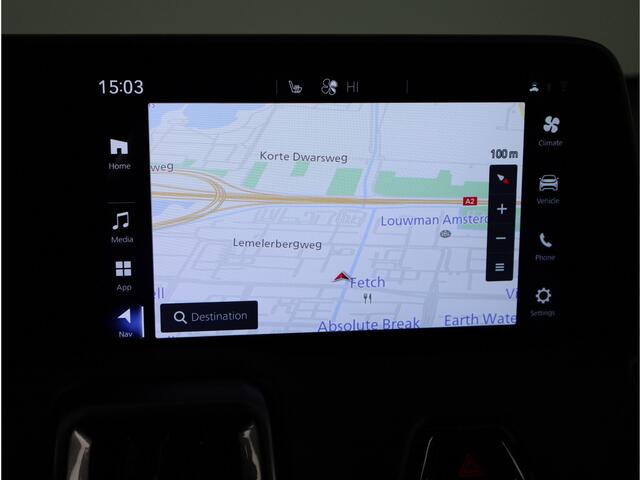 Toyota URBAN CRUISER Dynamic 61 kWh *NIEUW* | 18" LM velgen | Metaallak | Draadloze telefoonlader |