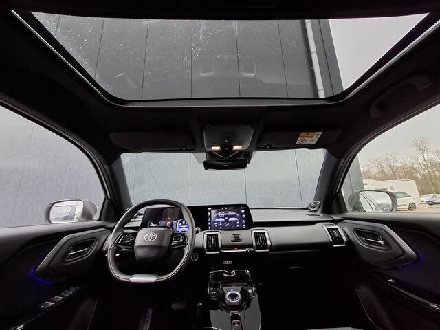 Toyota URBAN CRUISER Executive 61 kWh | JBL Premium Sound | Panoramadak | 360 camera | Adaptive High Beam |