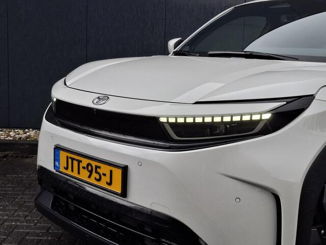 Toyota URBAN CRUISER Executive 61 kWh | JBL Premium Sound | Panoramadak | 360 camera | Adaptive High Beam |