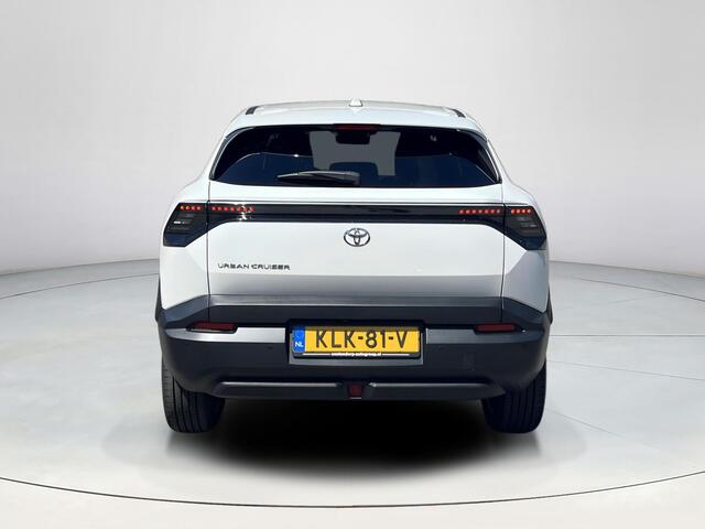 Toyota URBAN CRUISER Executive 61 kWh | 360 Graden camera | Apple CarPlay/Android auto | Panoramadak